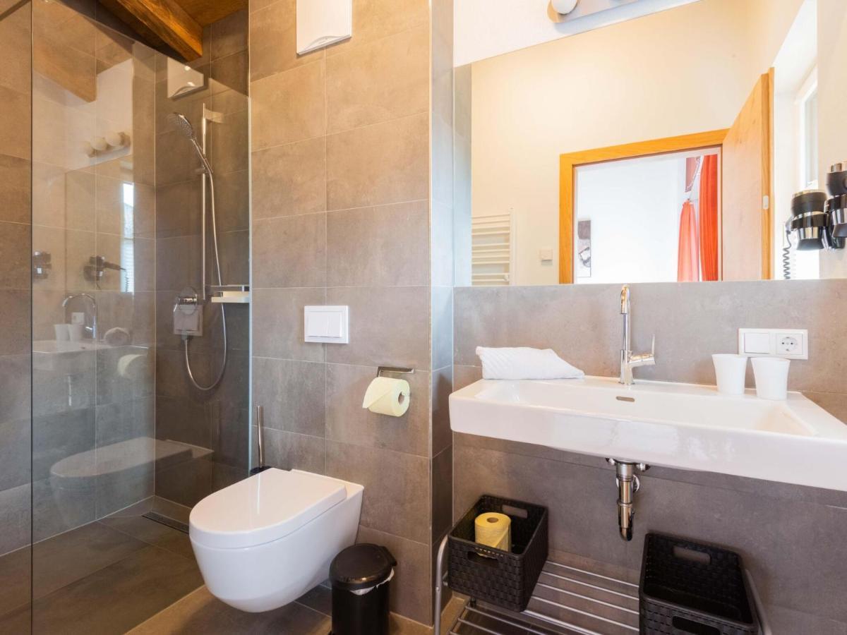 Fantastic Chalet With Sauna Niedernsill Exteriér fotografie